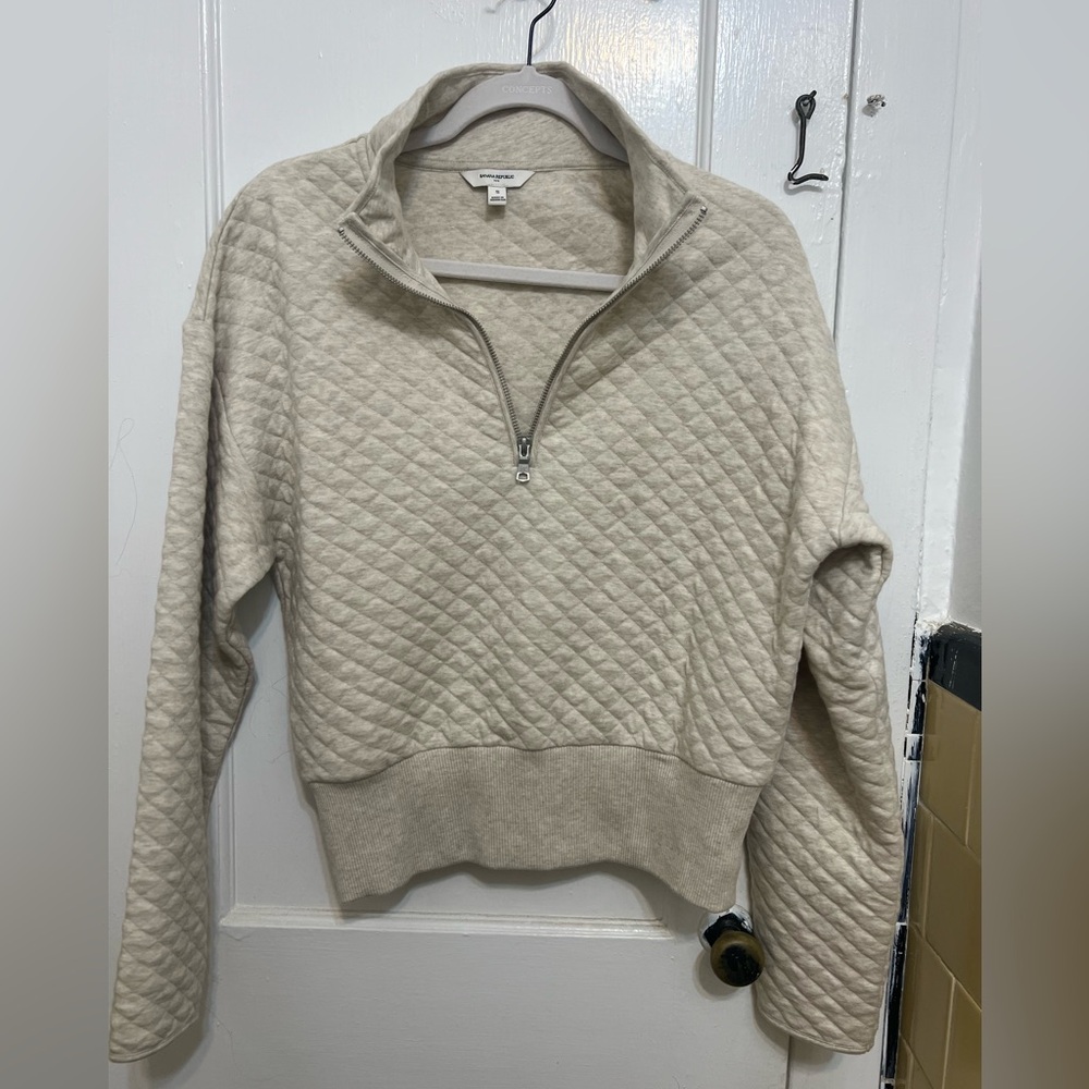 Quarter zipper in oatmeal from banana republic only worn once